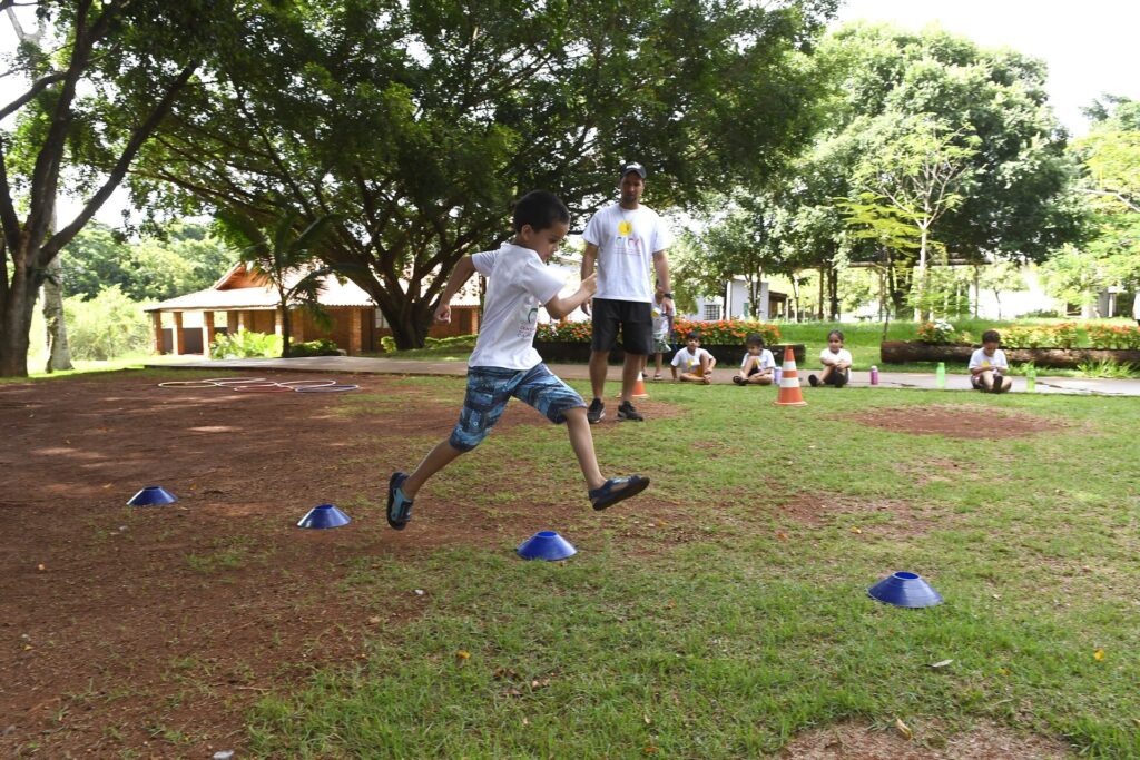 Contribuinte ao declarar IR pode destinar parte do imposto devido para instituições que atendem crianças e idosos