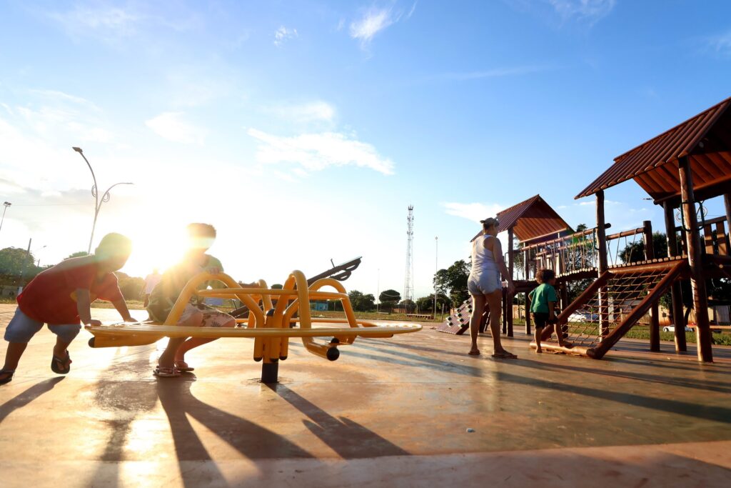 Temperaturas acima da média e baixa umidade do ar geram alerta em nova onda de calor