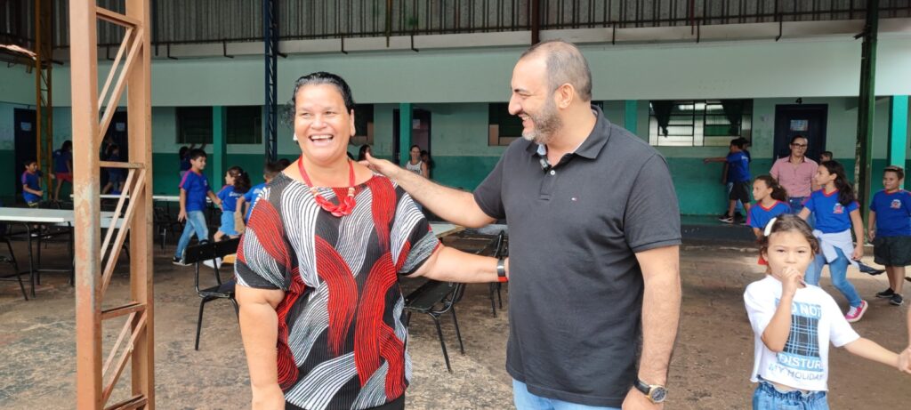 Presidente da Câmara, Paulo Lourenço visita escolas municipais em Mundo Novo e promete investimentos