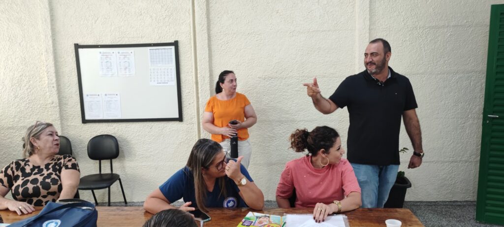 Presidente da Câmara, Paulo Lourenço visita escolas municipais em Mundo Novo e promete investimentos