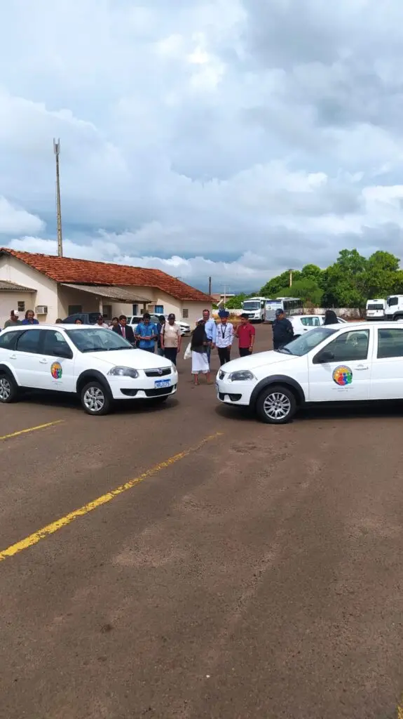 Prefeitura e Polícia Militar entregam viaturas para o Conselho Comunitário de Segurança Indígena das aldeias Amambai e Limão Verde