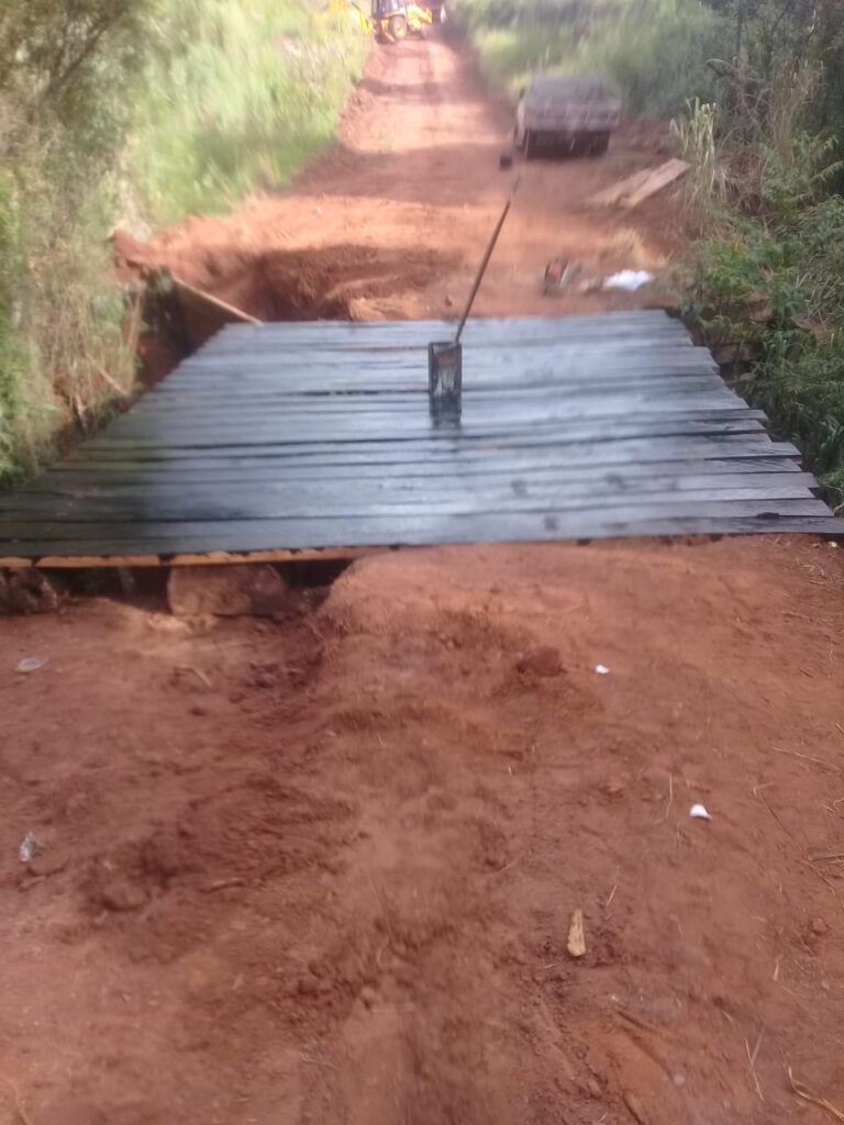 Prefeitura de Paranhos concluiu a construção de duas pontes de madeira na comunidade Pirajui