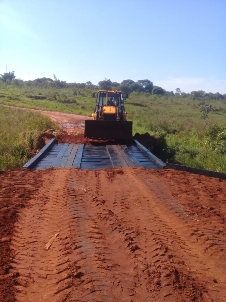 Prefeitura de Paranhos concluiu a construção de duas pontes de madeira na comunidade Pirajui