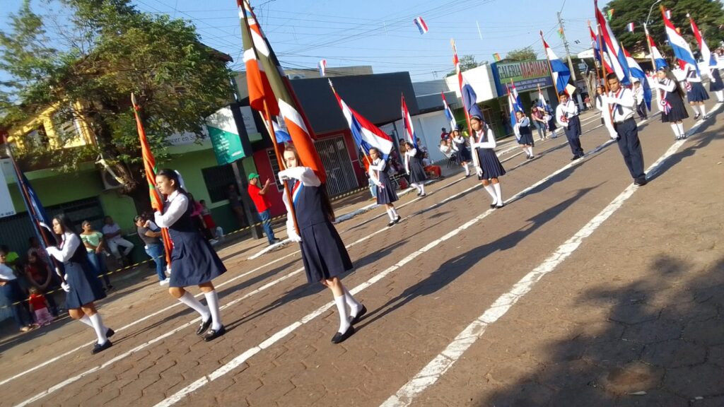 Desfile Cívico - Aniversário de 110 anos de Capitán Bado