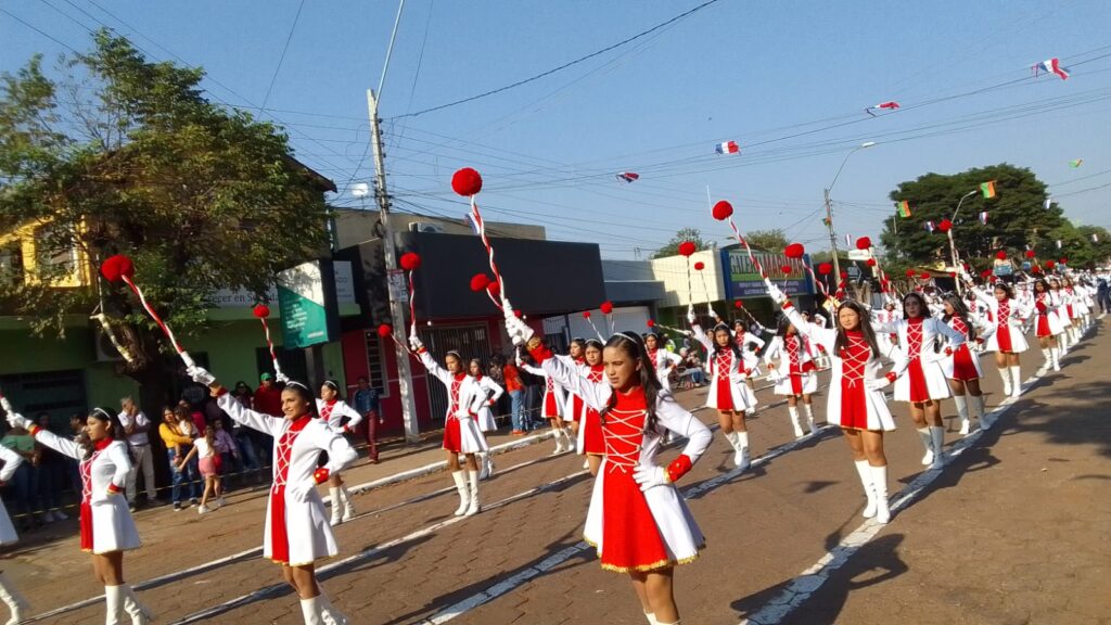 Desfile Cívico - Aniversário de 110 anos de Capitán Bado