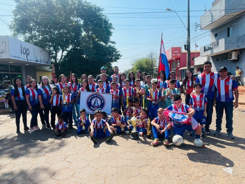 Desfile Cívico - Aniversário de 110 anos de Capitán Bado