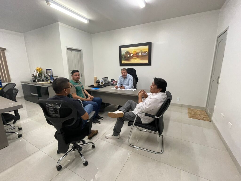 Prefeito Donizete Viaro recebe visita de representantes do CONDISI/DSEI-MS