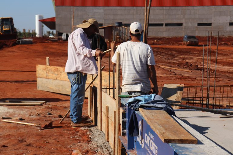 Novo Mundo Alimentos já conta com mais de 80 funcionários e Casa do Trabalhador se torna a porta de entrada