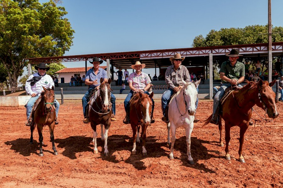 Com recorde de participantes, cavalgada oficializa lançamento da 31ª Expoac