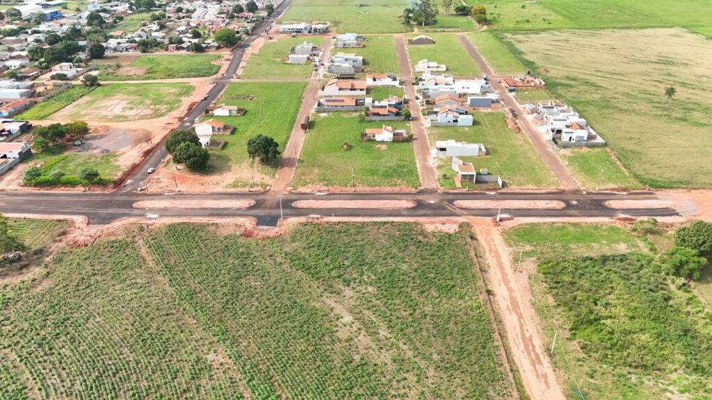 Obras da Av. Mato Grosso seguem em ritmo acelerado, transformando uma das principais vias de Itaquiraí