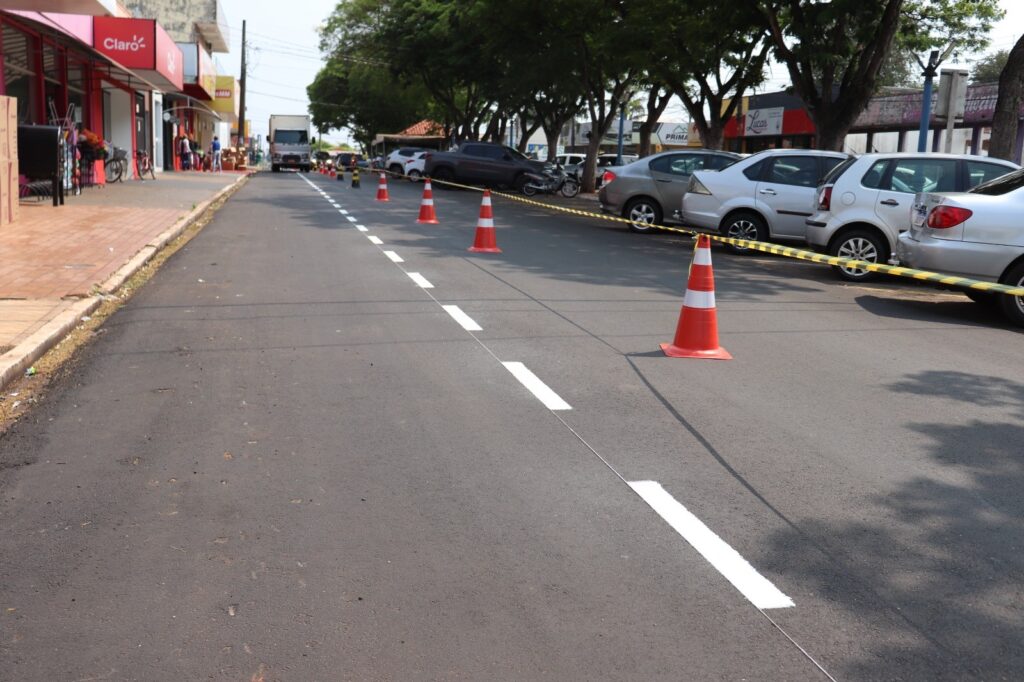 Estacionamento da Terezinha Mendonça é sinalizado e região ganha redutores de velocidade