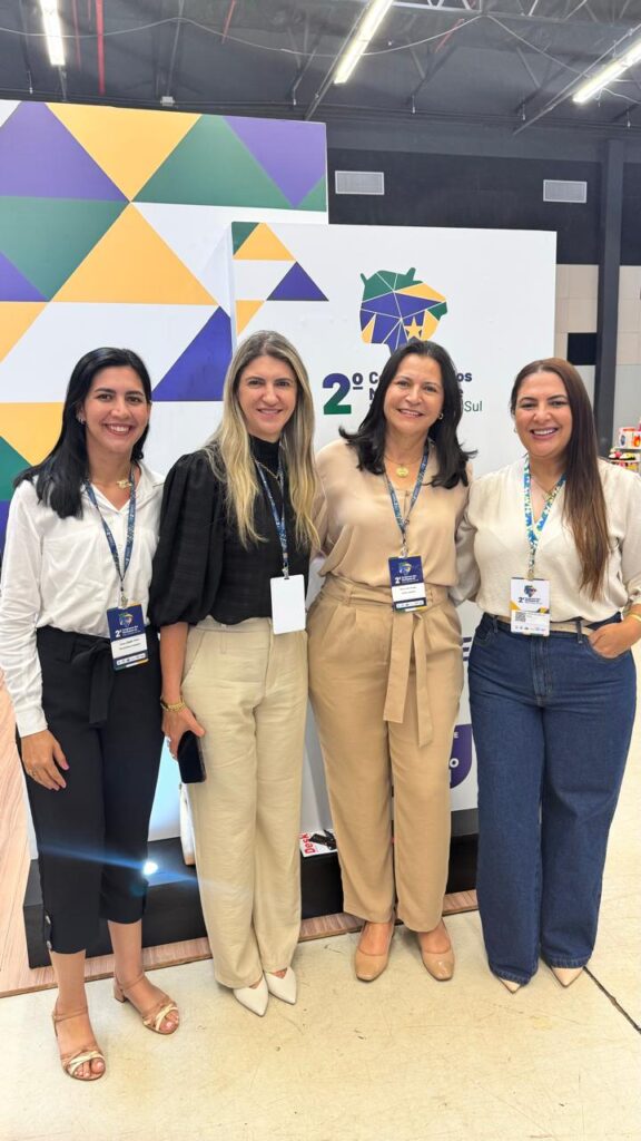 Fabiana e Simoni participam do Congresso de Municípios