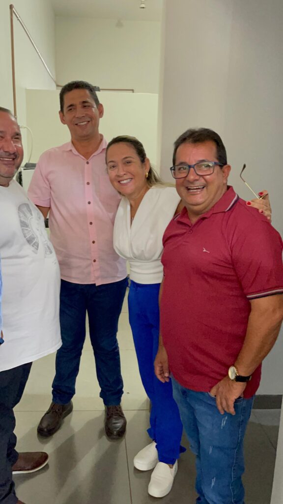 Lia Nogueira entrega equipamentos ao Hospital Municipal Lourival de Itaporã