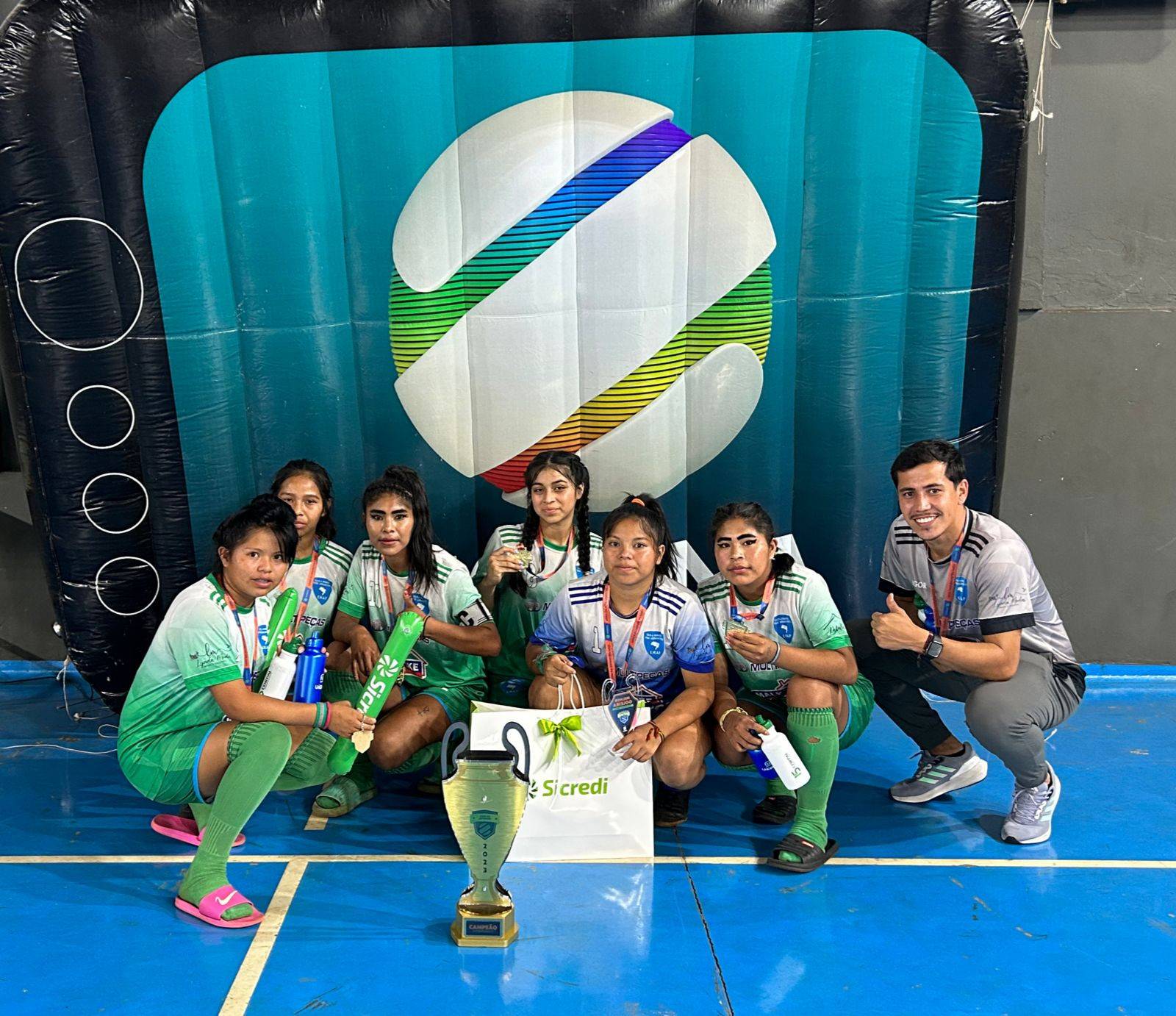 Futsal feminino de Paranhos vence equipe de Amambai na Copa da Juventude em Dourados